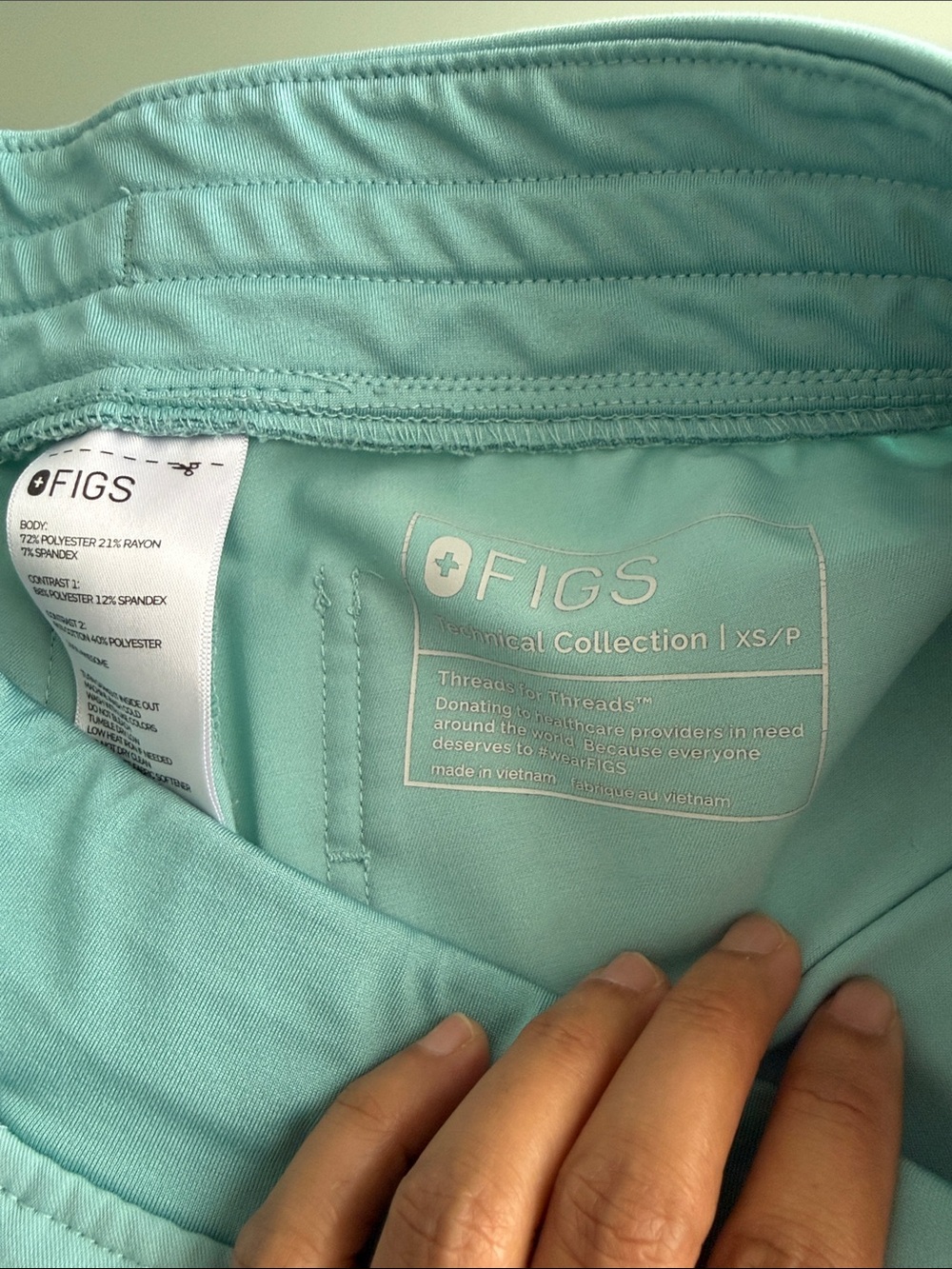 FIGS Women's Uniform Scrub Set XXS/XSP in Sea Glass - Picture 8 of 9